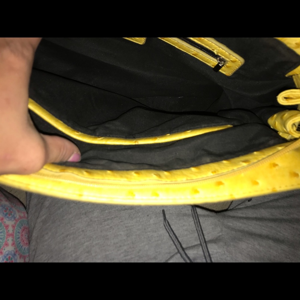 Purse - Picture 2 of 4